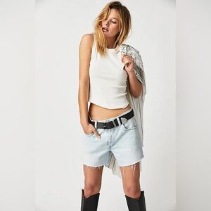 Free People Ivy mid rise shorts size 32